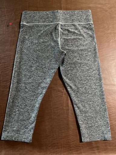 Pink Yoga capris π§ββοΈ